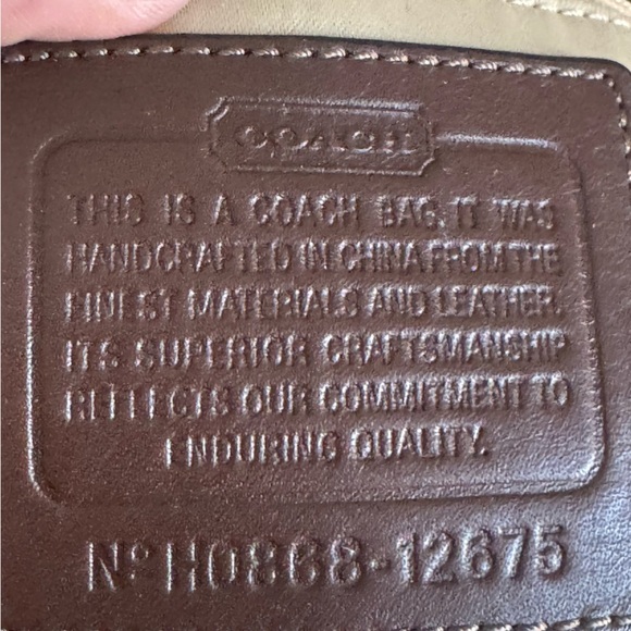 Coach Beige Signature Shoulder Bag In Almost New Conditions! - Picture 7 of 7